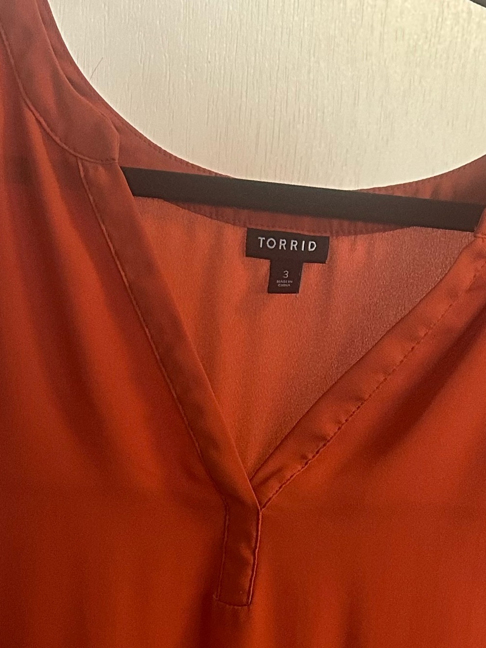Torrid Women's Rust V-Neck Blouse Size 3